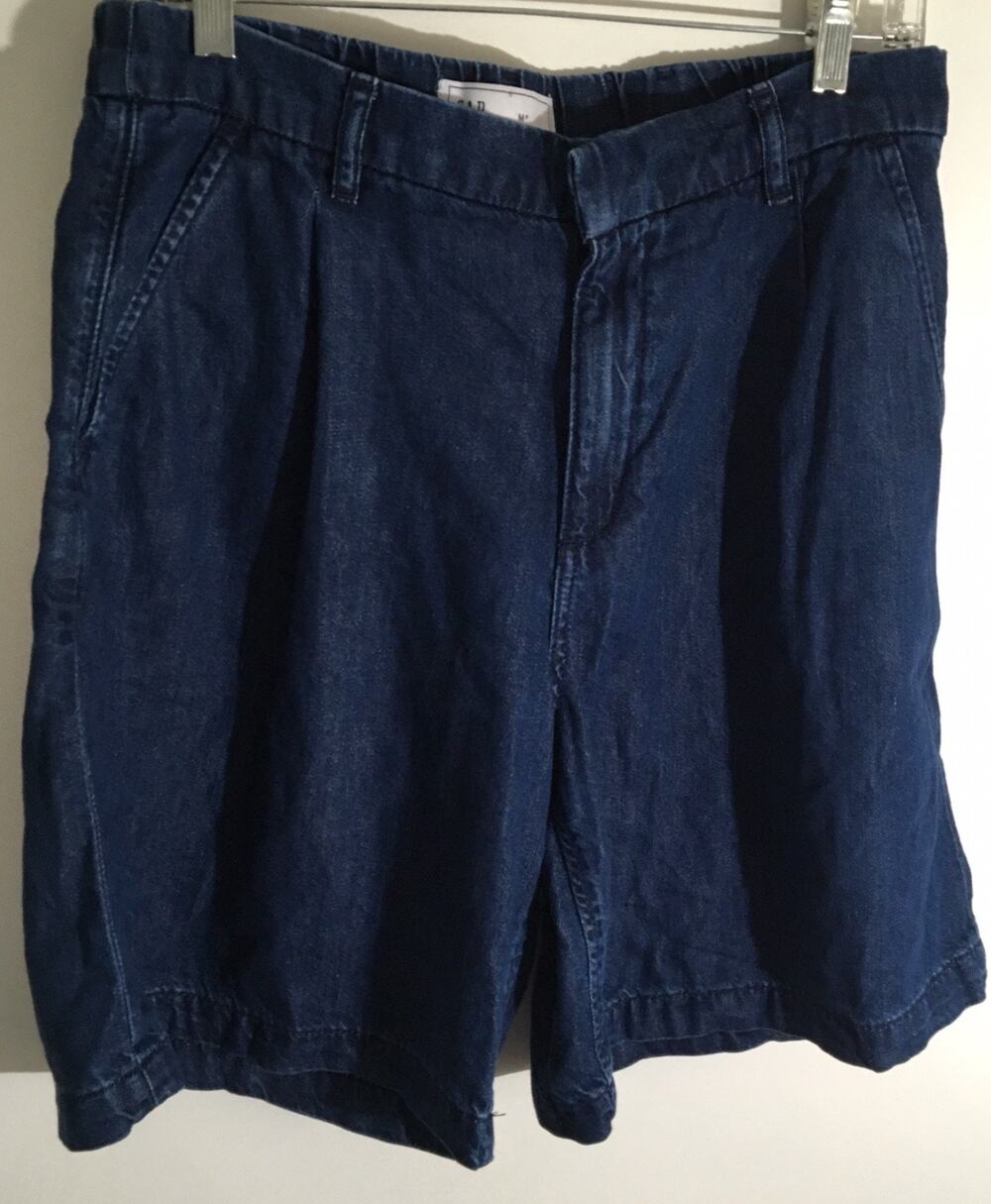 GAP Pleated Women's Size Medium Indigo Blue Denim High Waist Bermuda Shorts
